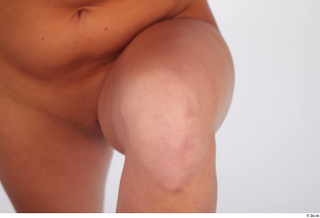 Reeta knee nude 0002.jpg